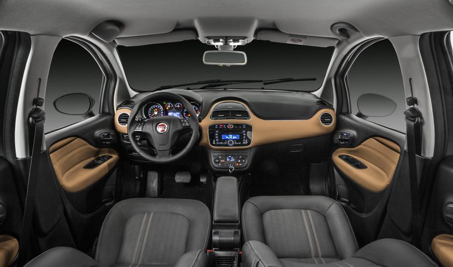 Торпедо Fiat Linea Absolute 2014 года  (фото 22 из 24)